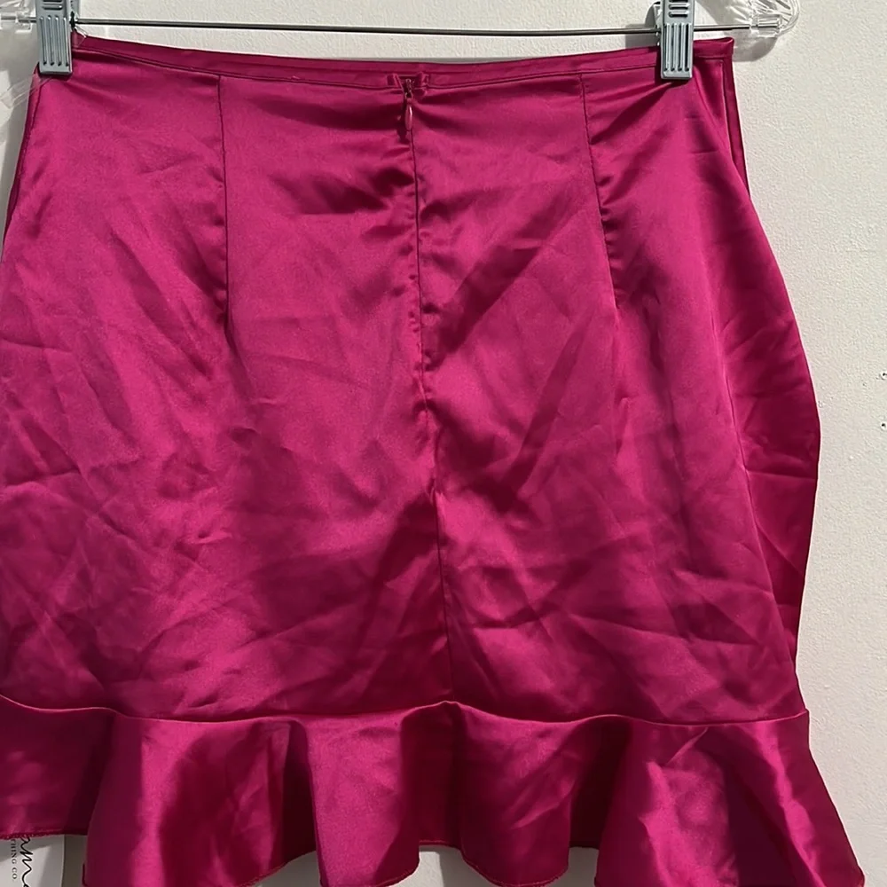 New - Picture 2 of 3